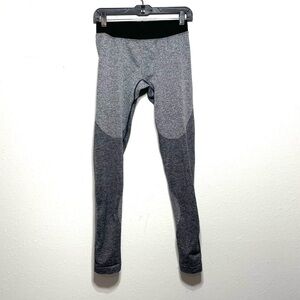 Gymshark Seamless black and gray leggings K285